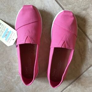 TOMS Classics Pink Canvas Flats Shoes Youth 5, W- 7 NWOB